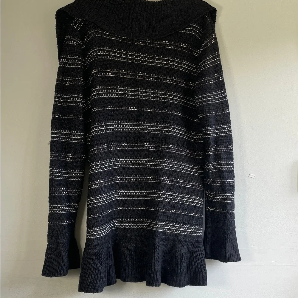 Elegant Black Striped Women's Cardigan